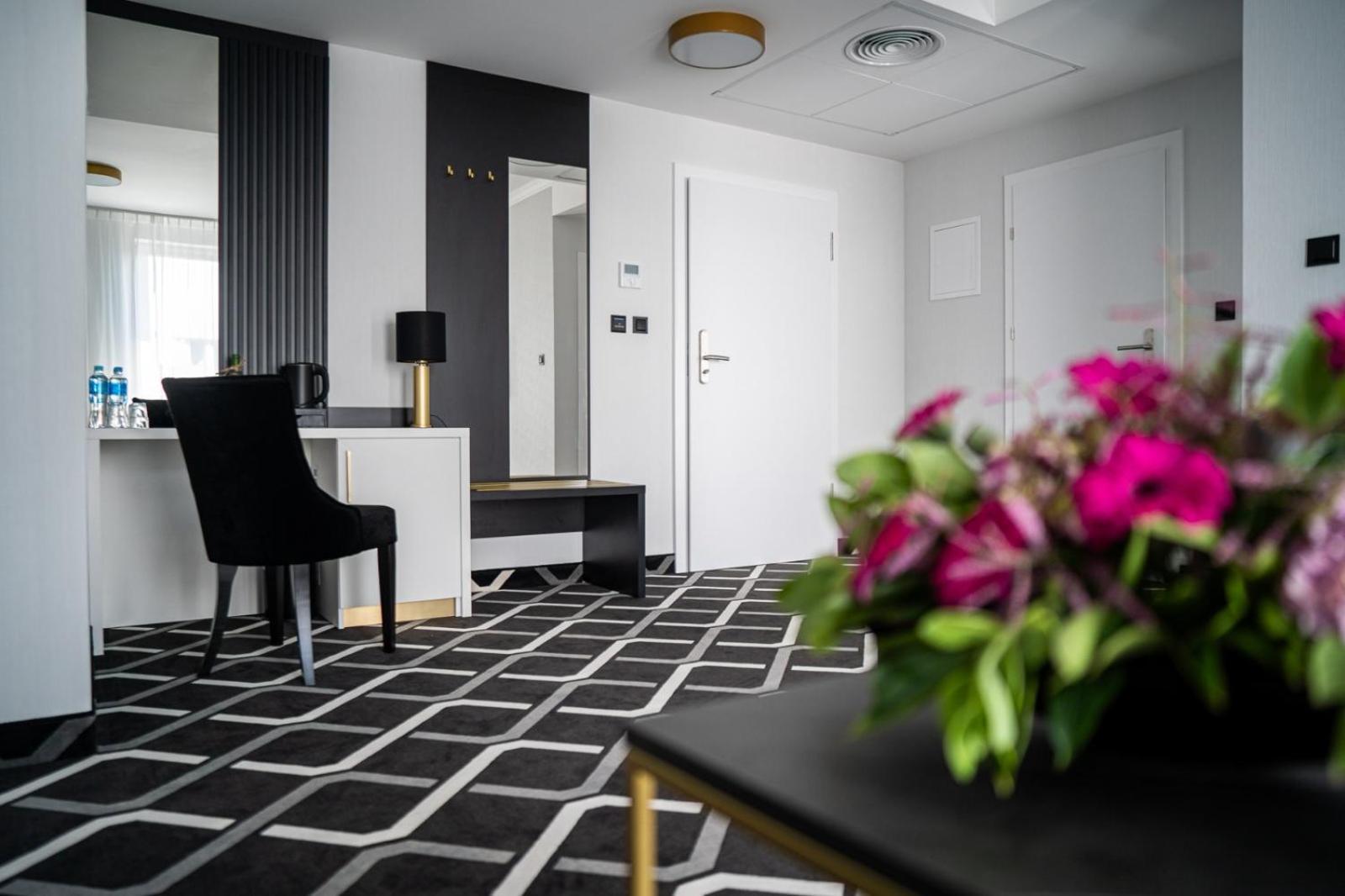 Hotel Lantier Wellness & Spa 바이톰 외부 사진