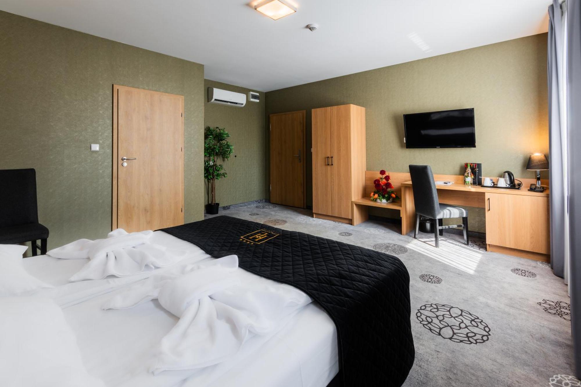 Hotel Lantier Wellness & Spa 바이톰 외부 사진