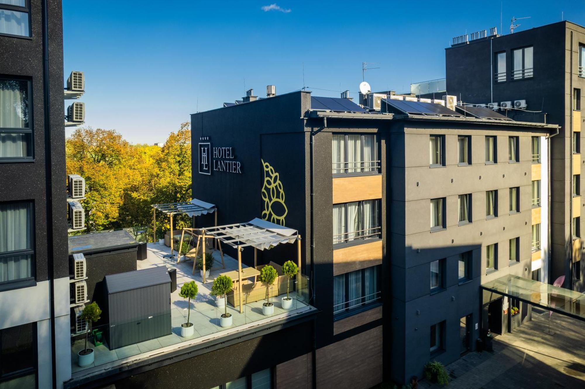 Hotel Lantier Wellness & Spa 바이톰 외부 사진